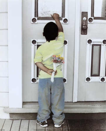 knocking on door. nh0103boy-knocking-on-door-